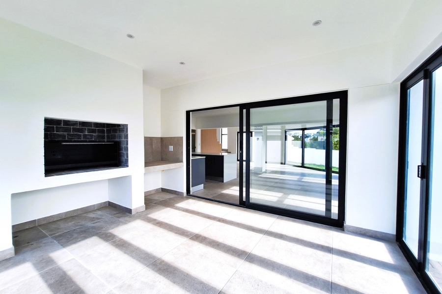 2 Bedroom Property for Sale in Shelley Point Western Cape